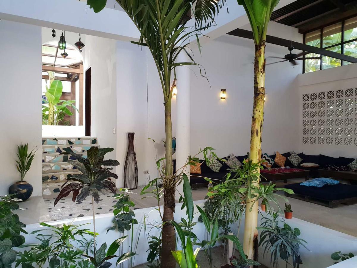 Riad Masaya General Luna  Exteriör bild
